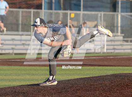 Thumbnail 2 in Hebron vs. Flower Mound Game 1 (UIL 6A Regional Quarterfinal) photogallery.