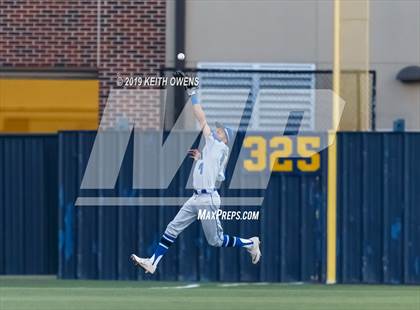 Thumbnail 2 in Hebron vs. Flower Mound Game 1 (UIL 6A Regional Quarterfinal) photogallery.