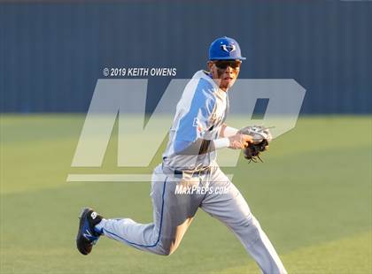 Thumbnail 1 in Hebron vs. Flower Mound Game 1 (UIL 6A Regional Quarterfinal) photogallery.