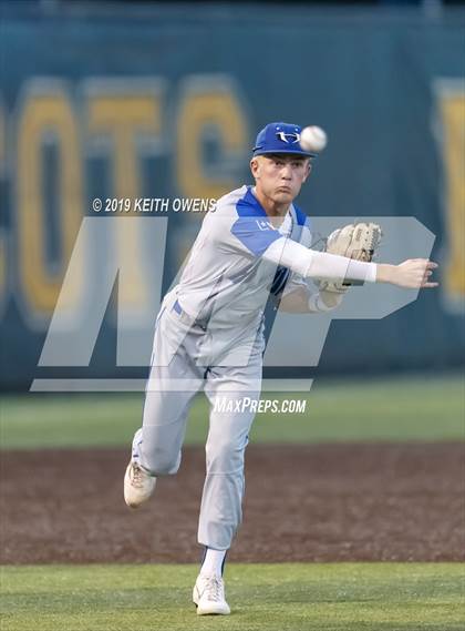 Thumbnail 3 in Hebron vs. Flower Mound Game 1 (UIL 6A Regional Quarterfinal) photogallery.