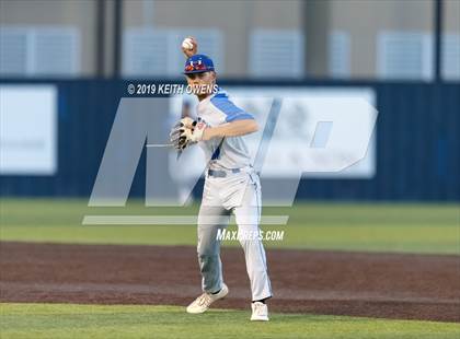 Thumbnail 3 in Hebron vs. Flower Mound Game 1 (UIL 6A Regional Quarterfinal) photogallery.