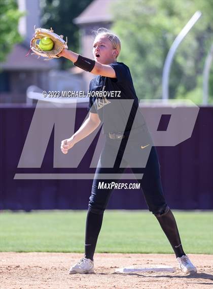 Thumbnail 2 in Memorial @ Heritage photogallery.