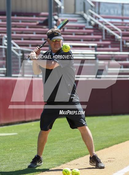 Thumbnail 1 in Memorial @ Heritage photogallery.