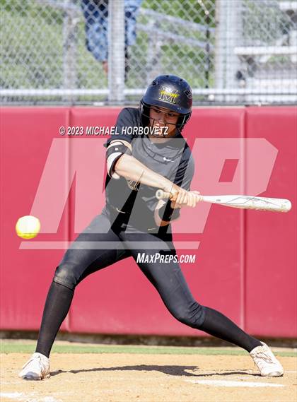 Thumbnail 3 in Memorial @ Heritage photogallery.