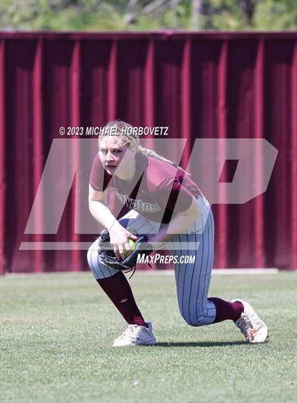 Thumbnail 1 in Memorial @ Heritage photogallery.