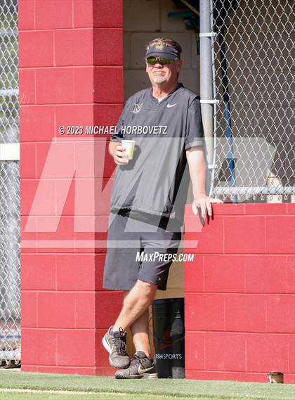 Thumbnail 1 in Memorial @ Heritage photogallery.