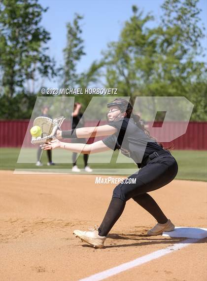 Thumbnail 3 in Memorial @ Heritage photogallery.