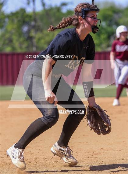 Thumbnail 1 in Memorial @ Heritage photogallery.