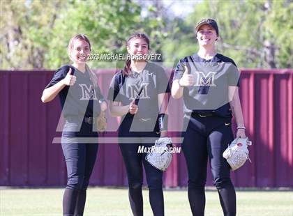 Thumbnail 1 in Memorial @ Heritage photogallery.