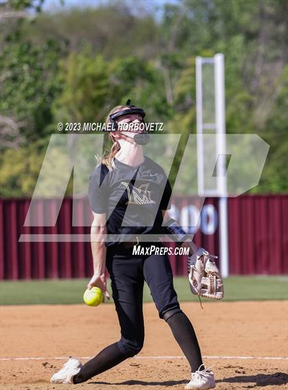 Thumbnail 1 in Memorial @ Heritage photogallery.