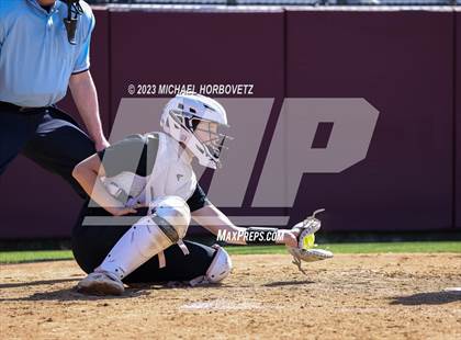 Thumbnail 1 in Memorial @ Heritage photogallery.