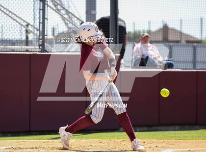 Thumbnail 1 in Memorial @ Heritage photogallery.