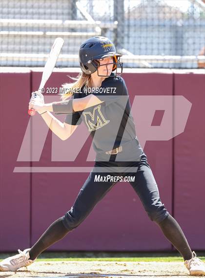 Thumbnail 1 in Memorial @ Heritage photogallery.