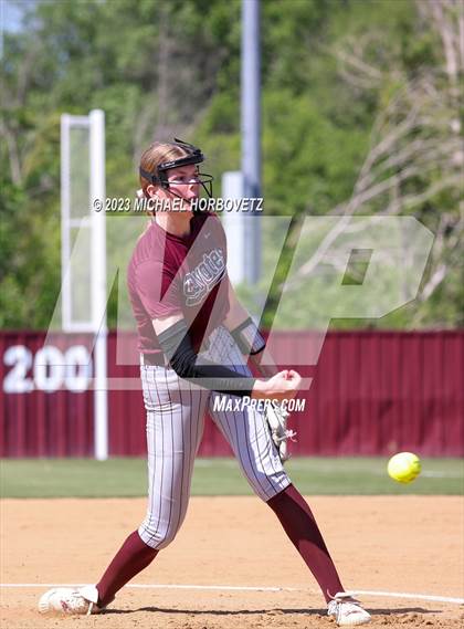 Thumbnail 1 in Memorial @ Heritage photogallery.