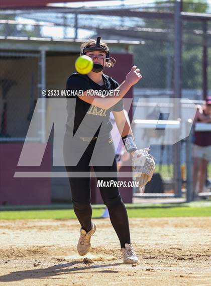 Thumbnail 1 in Memorial @ Heritage photogallery.