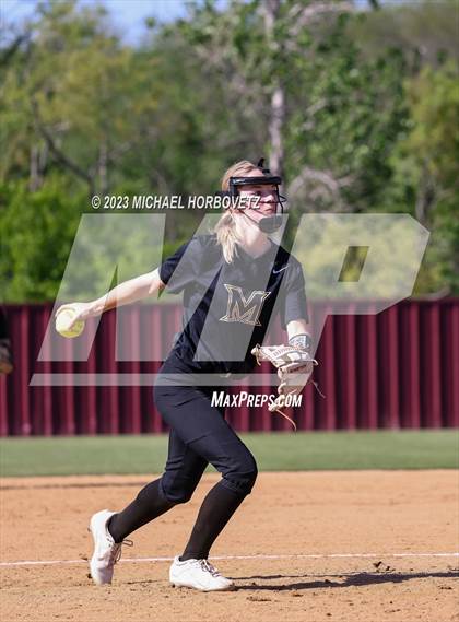 Thumbnail 1 in Memorial @ Heritage photogallery.