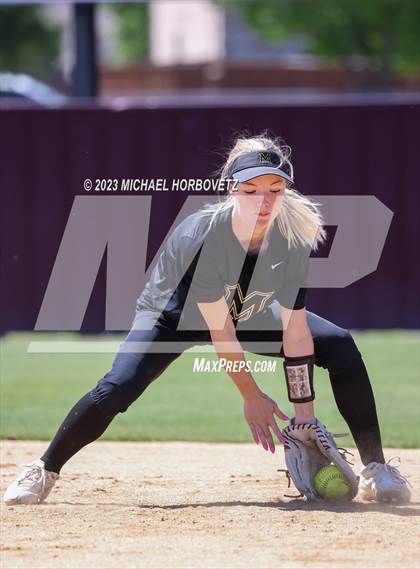 Thumbnail 3 in Memorial @ Heritage photogallery.