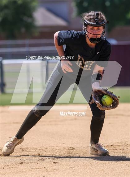 Thumbnail 1 in Memorial @ Heritage photogallery.