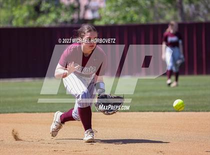Thumbnail 1 in Memorial @ Heritage photogallery.