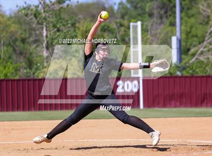 Thumbnail 1 in Memorial @ Heritage photogallery.