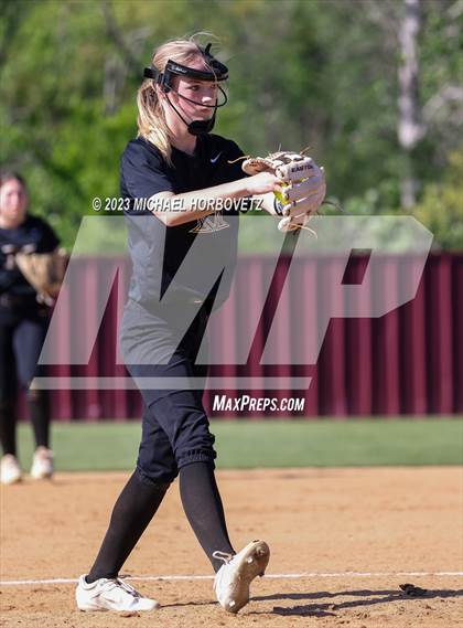 Thumbnail 1 in Memorial @ Heritage photogallery.