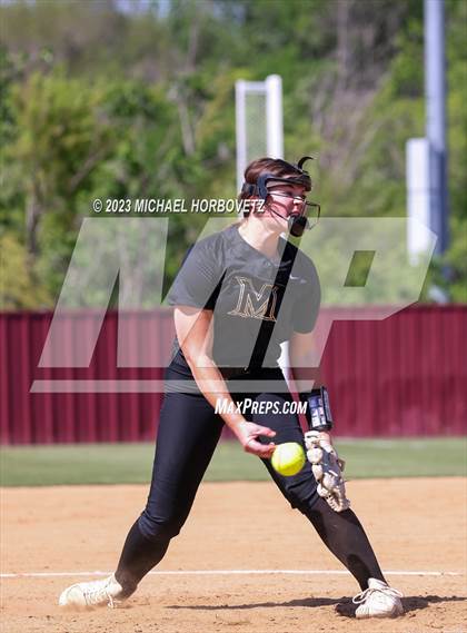 Thumbnail 1 in Memorial @ Heritage photogallery.