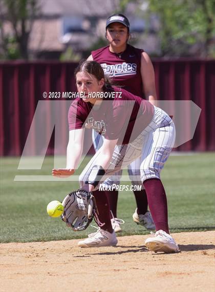 Thumbnail 1 in Memorial @ Heritage photogallery.