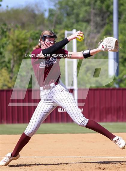 Thumbnail 1 in Memorial @ Heritage photogallery.