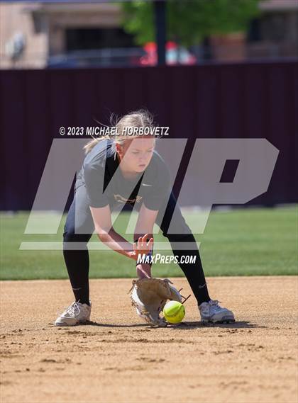 Thumbnail 1 in Memorial @ Heritage photogallery.