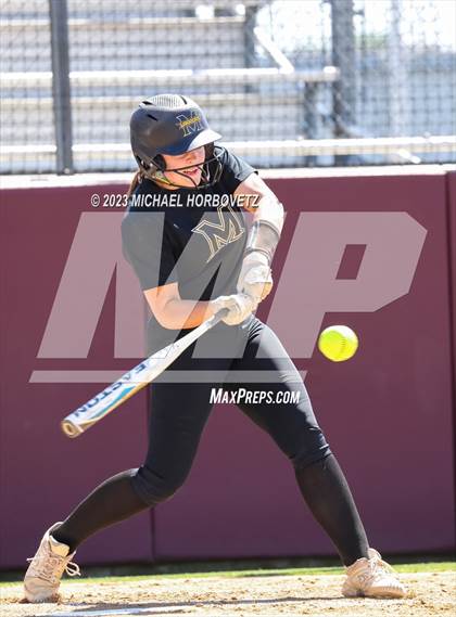 Thumbnail 1 in Memorial @ Heritage photogallery.