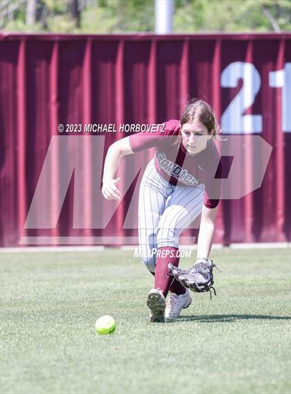 Thumbnail 1 in Memorial @ Heritage photogallery.