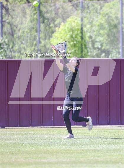 Thumbnail 1 in Memorial @ Heritage photogallery.