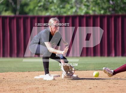 Thumbnail 1 in Memorial @ Heritage photogallery.