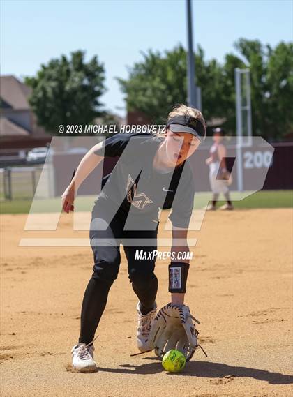Thumbnail 1 in Memorial @ Heritage photogallery.