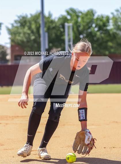 Thumbnail 2 in Memorial @ Heritage photogallery.
