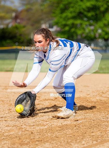 Thumbnail 1 in Massapequa @ Calhoun photogallery.