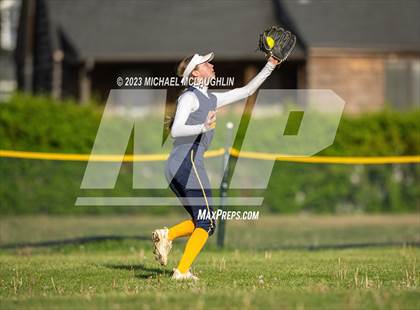 Thumbnail 1 in Massapequa @ Calhoun photogallery.