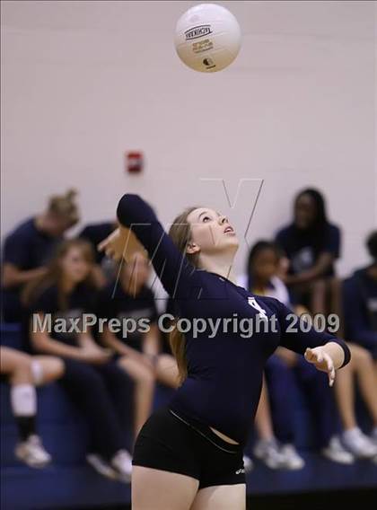 Thumbnail 2 in McCallum vs. Hendrickson (4A Region IV - Bi-District) photogallery.