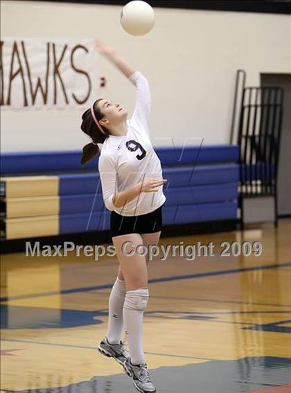 Thumbnail 1 in McCallum vs. Hendrickson (4A Region IV - Bi-District) photogallery.
