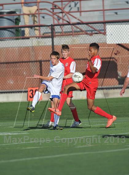 Thumbnail 3 in Highlands Ranch vs. Denver East (CHSAA 5A First Round) photogallery.