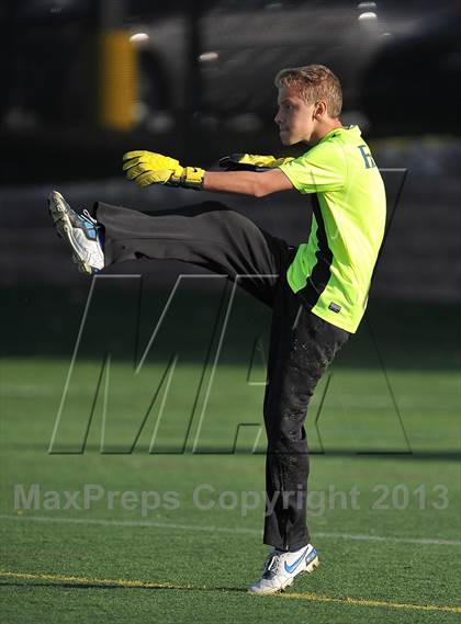 Thumbnail 2 in Highlands Ranch vs. Denver East (CHSAA 5A First Round) photogallery.