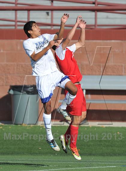 Thumbnail 3 in Highlands Ranch vs. Denver East (CHSAA 5A First Round) photogallery.