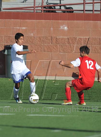 Thumbnail 3 in Highlands Ranch vs. Denver East (CHSAA 5A First Round) photogallery.