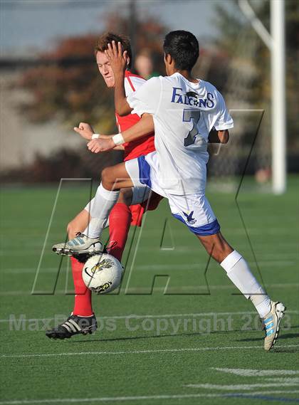 Thumbnail 2 in Highlands Ranch vs. Denver East (CHSAA 5A First Round) photogallery.