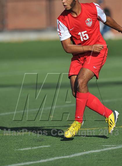 Thumbnail 3 in Highlands Ranch vs. Denver East (CHSAA 5A First Round) photogallery.
