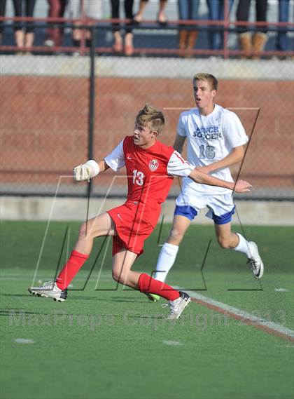 Thumbnail 2 in Highlands Ranch vs. Denver East (CHSAA 5A First Round) photogallery.