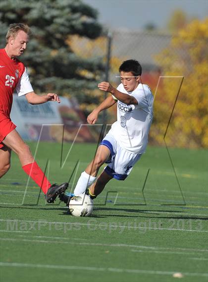 Thumbnail 3 in Highlands Ranch vs. Denver East (CHSAA 5A First Round) photogallery.