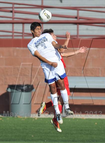 Thumbnail 2 in Highlands Ranch vs. Denver East (CHSAA 5A First Round) photogallery.
