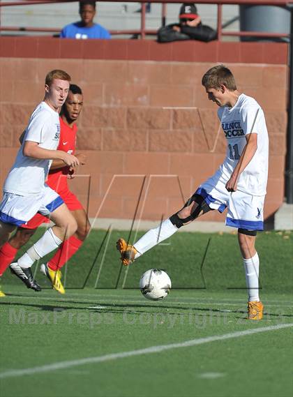 Thumbnail 3 in Highlands Ranch vs. Denver East (CHSAA 5A First Round) photogallery.
