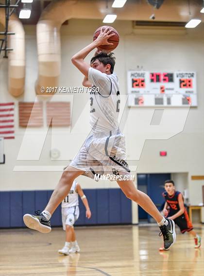 Thumbnail 1 in JV: Brandeis vs O'Connor (JV) photogallery.